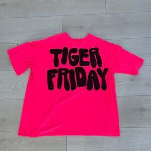 Tiger Friday - Graffiti Oversized T-Shirt - AXS - Barbie